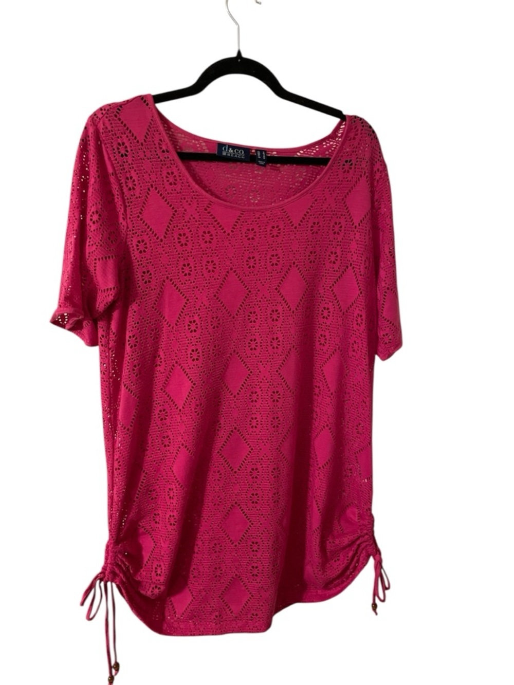 D & Co. Beach Fuchsia Crochet Short-Sleeve Tunic with Drawstring Sides. NWOT!